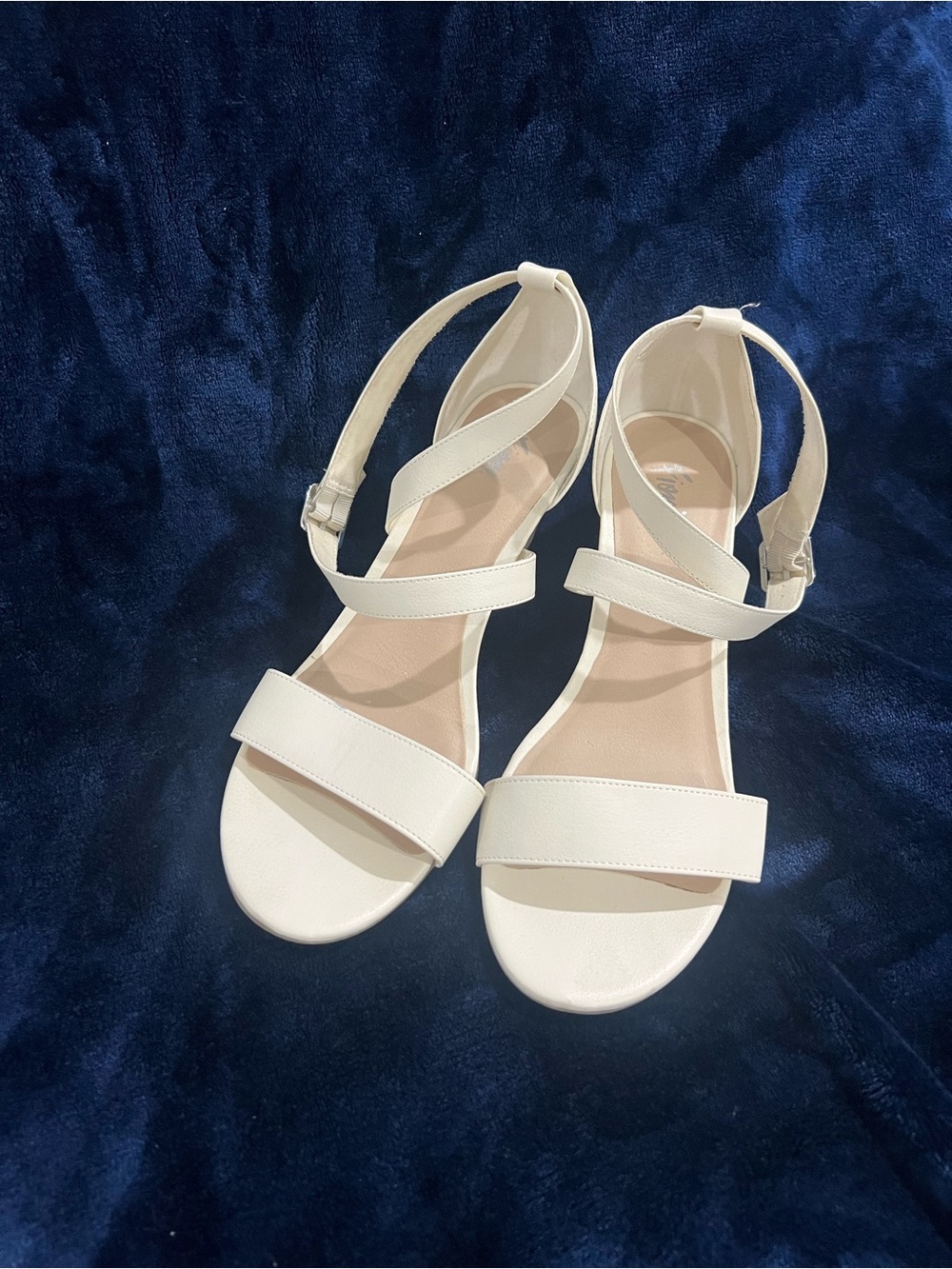 FIONI Ivory Strappy Flat Sandals with Ankle Buckle